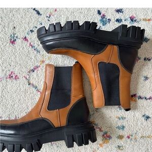 Marc Fisher LTD ‘Morgan’ Leather Chelsea Boots